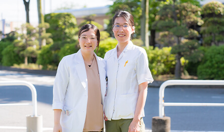 埼玉医科大学総合医療センター泌尿器科の研修は、当直は週に一回まで、土日もオフとして確保できるよう努めていますし、長期休暇も取得可能です。